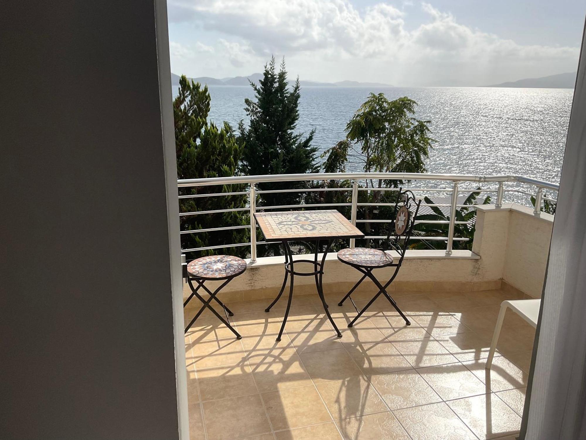 Mojito Beach Apartments With Free Parking Sarandë Exteriör bild