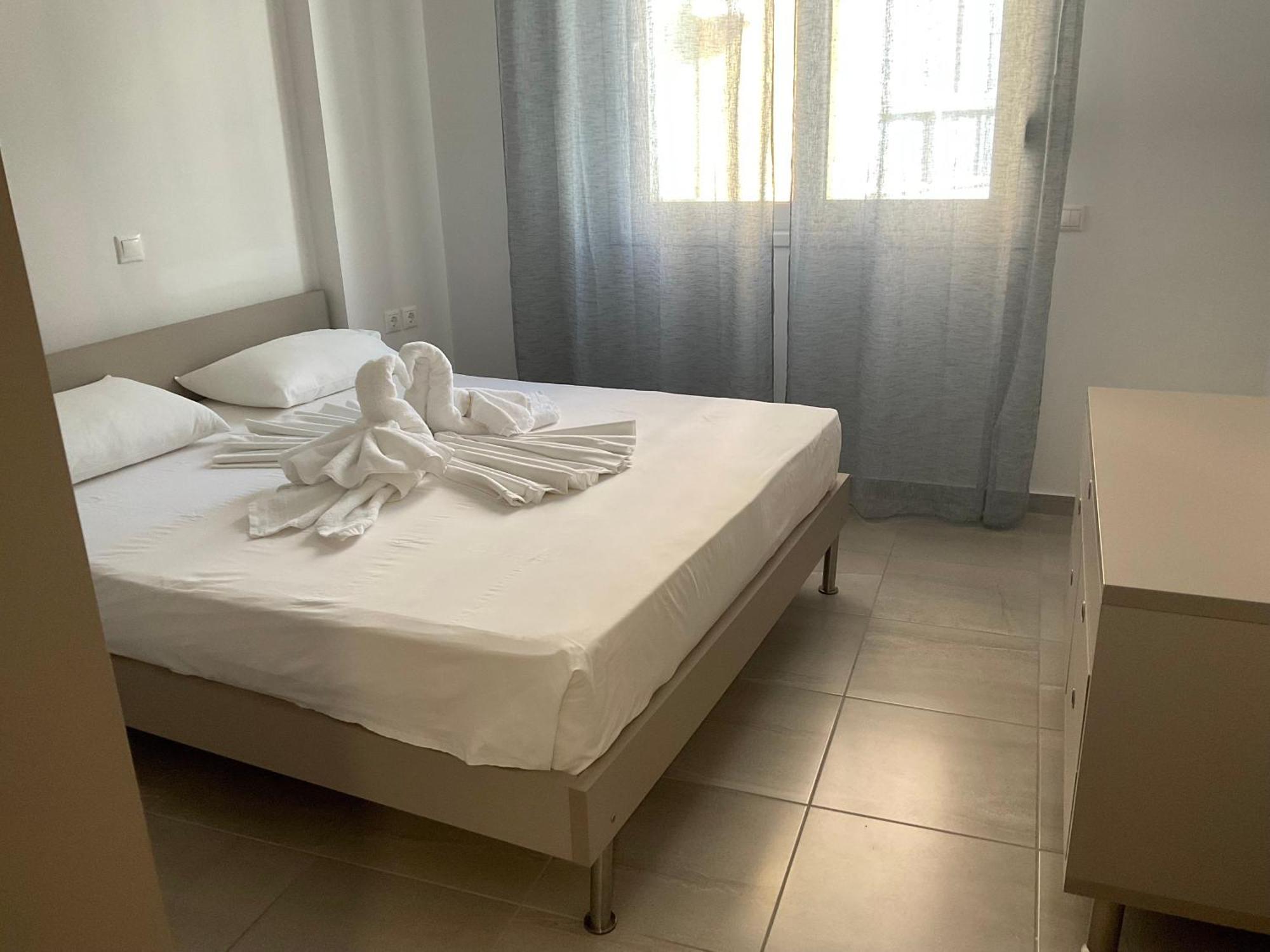 Mojito Beach Apartments With Free Parking Sarandë Rum bild